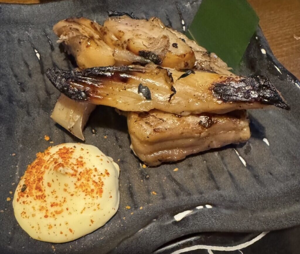 マルヰの炙りエイヒレ